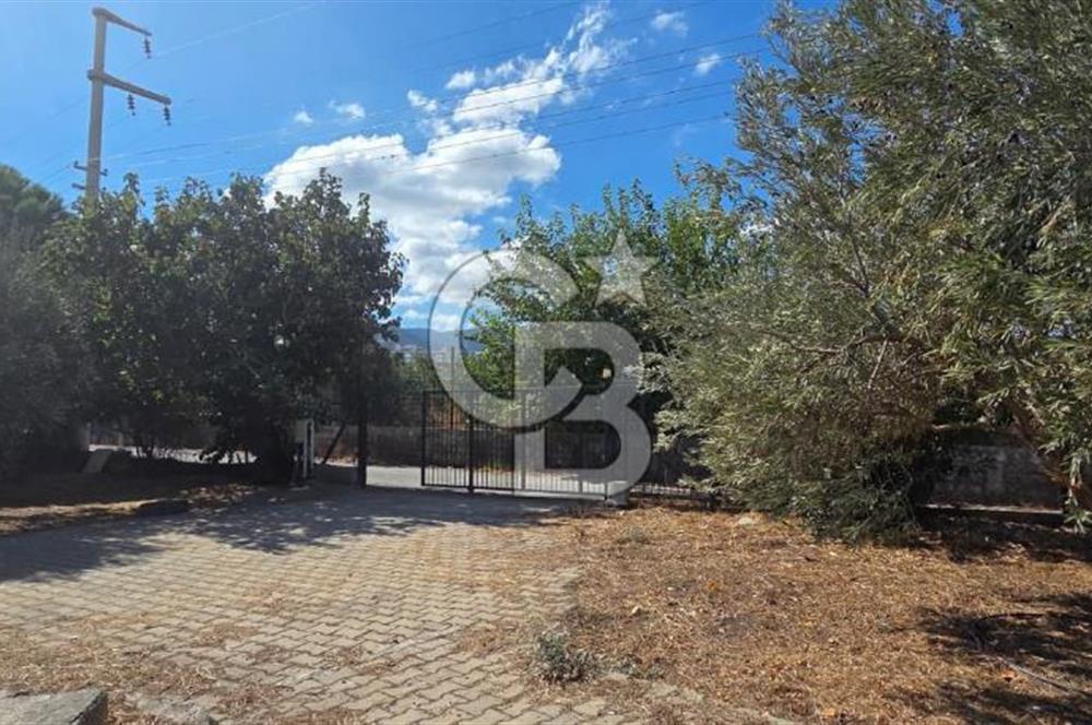 Narlıdere Sahilevlerinde 4070 m2 Malikane Arsası