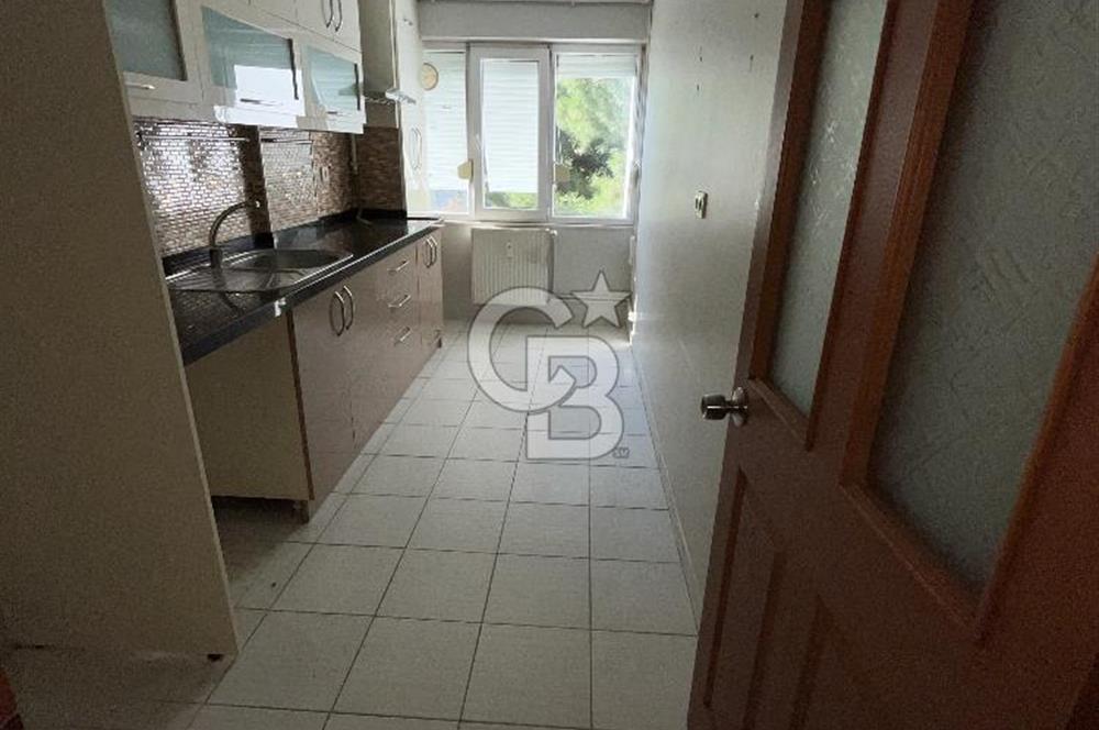 Acıbademde Güvenlikli Site İçerisinde Açık Otoparklı Kiralık 3+1