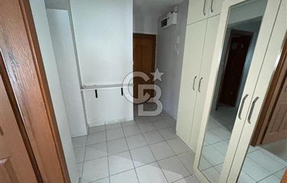 Acıbademde Güvenlikli Site İçerisinde Açık Otoparklı Kiralık 3+1