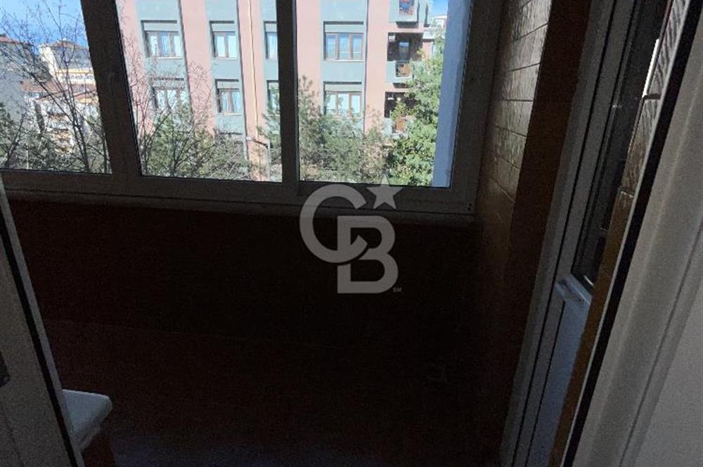 Acıbademde Güvenlikli Site İçerisinde Açık Otoparklı Kiralık 3+1