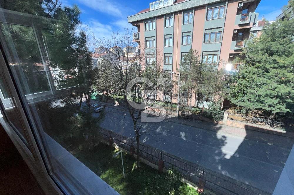 Acıbademde Güvenlikli Site İçerisinde Açık Otoparklı Kiralık 3+1