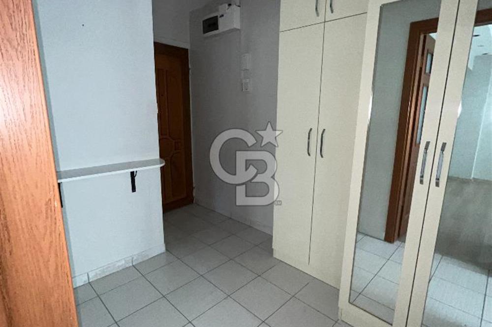 Acıbademde Güvenlikli Site İçerisinde Açık Otoparklı Kiralık 3+1