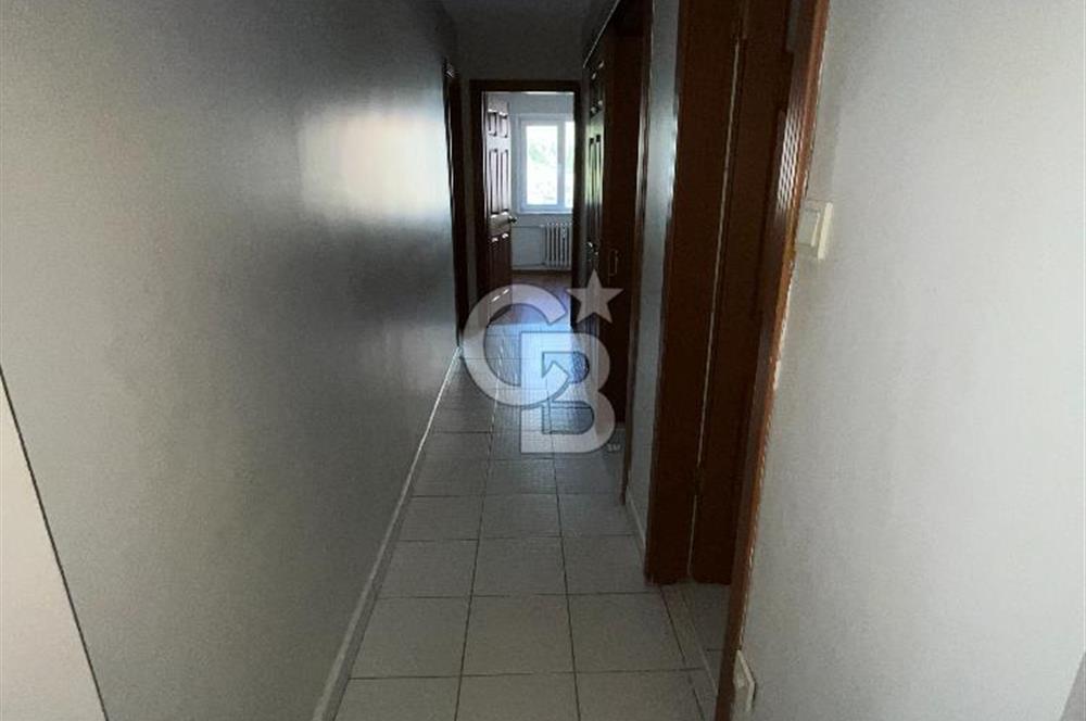 Acıbademde Güvenlikli Site İçerisinde Açık Otoparklı Kiralık 3+1