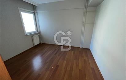 Acıbademde Güvenlikli Site İçerisinde Açık Otoparklı Kiralık 3+1