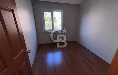 Acıbademde Güvenlikli Site İçerisinde Açık Otoparklı Kiralık 3+1