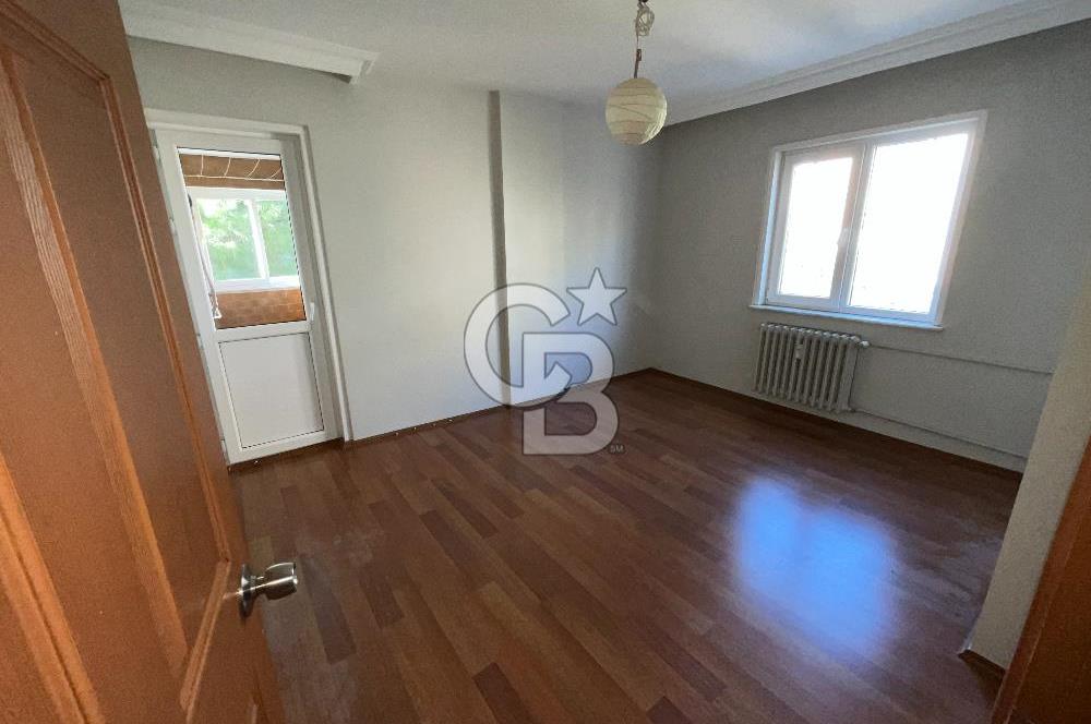 Acıbademde Güvenlikli Site İçerisinde Açık Otoparklı Kiralık 3+1
