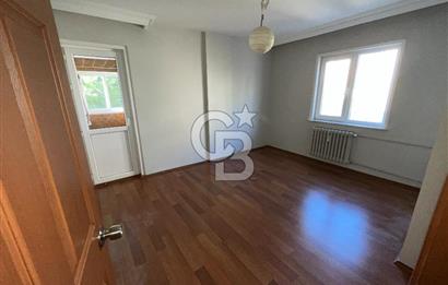 Acıbademde Güvenlikli Site İçerisinde Açık Otoparklı Kiralık 3+1