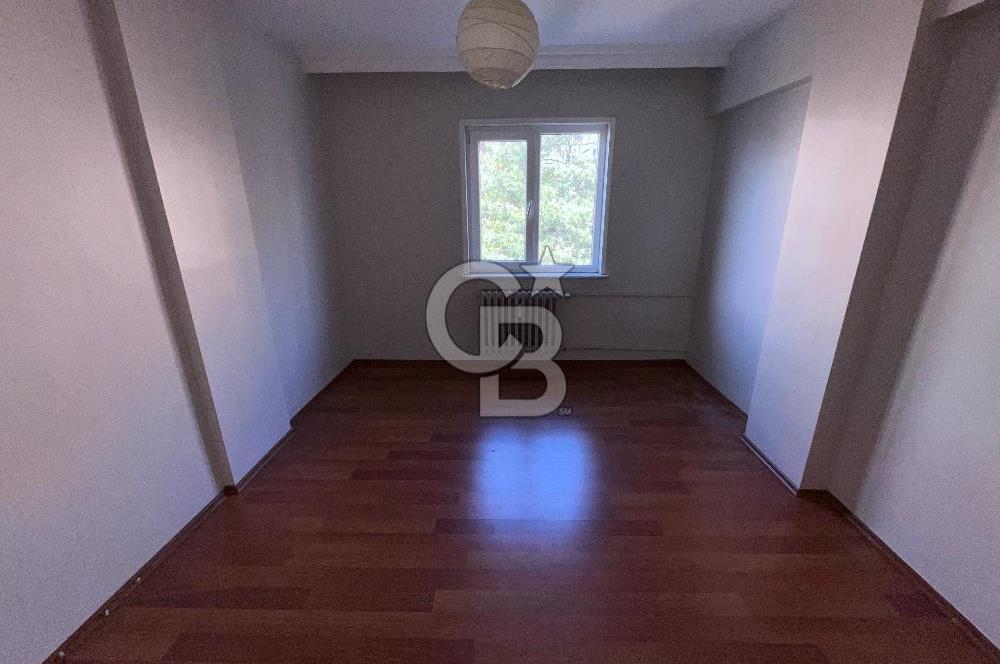 Acıbademde Güvenlikli Site İçerisinde Açık Otoparklı Kiralık 3+1