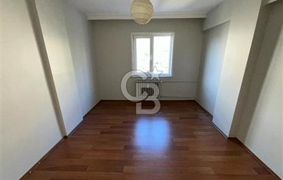 Acıbademde Güvenlikli Site İçerisinde Açık Otoparklı Kiralık 3+1