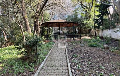 Acıbademde Güvenlikli Site İçerisinde Açık Otoparklı Kiralık 3+1
