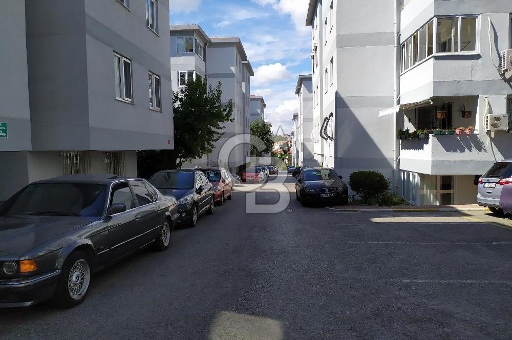 Acıbademde Güvenlikli Site İçerisinde Açık Otoparklı Kiralık 3+1