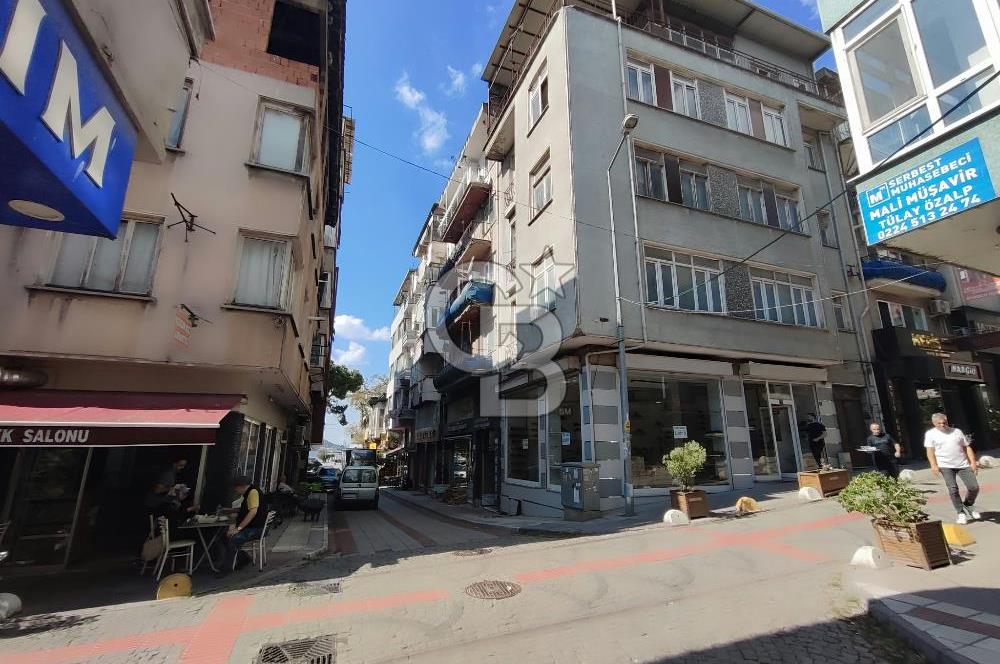 Gemlik Merkezde Çarşı İçi Satılık 5 Katlı Bina