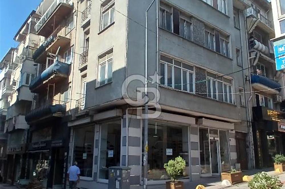 Gemlik Merkezde Çarşı İçi Satılık 5 Katlı Bina