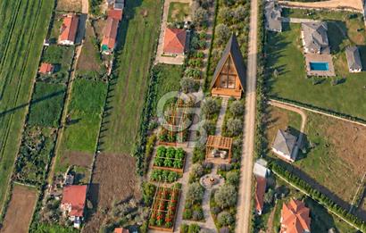 🌿 ÇATALCA OVAYENİCE’DE VİLLALAR ARASINDA 2.557 M² TARLA