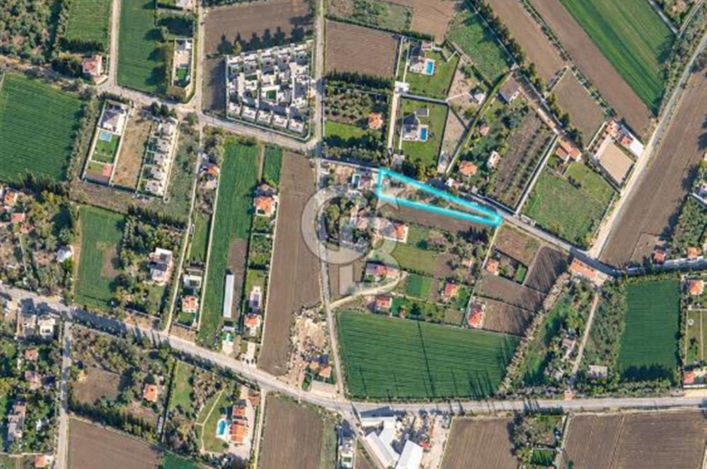 🌿 ÇATALCA OVAYENİCE’DE VİLLALAR ARASINDA 2.557 M² TARLA