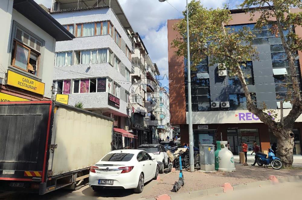 Gemlik Merkezde Çarşı İçi Satılık 5 Katlı Bina