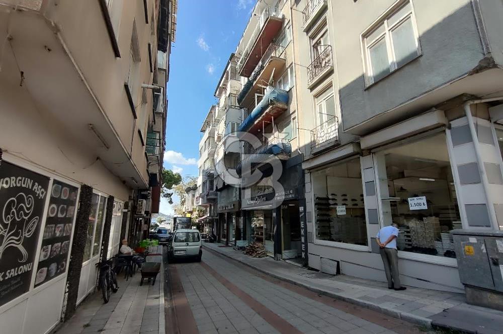 Gemlik Merkezde Çarşı İçi Satılık 5 Katlı Bina