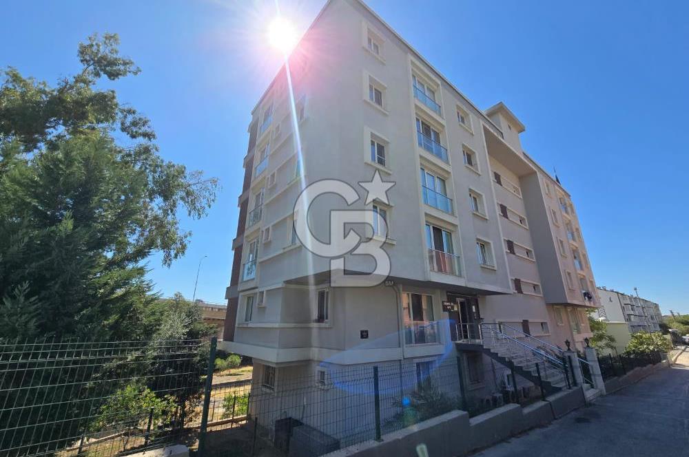 CB ODAK'tan Çiğli'de Havuzlu Sitede Satılık Eşyalı 1+1 Daire!