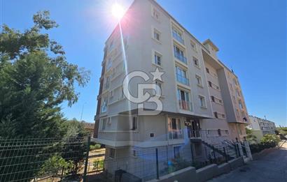 CB ODAK'tan Çiğli'de Havuzlu Sitede Satılık Eşyalı 1+1 Daire!