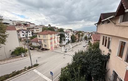 İZMİT KURUÇEŞMEDE SATILIK 2+1 ARA KAT DENİZ MANZARALI DAİRE