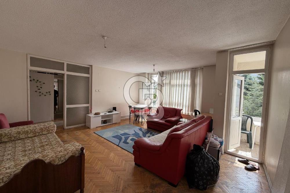 AYRANCI'DA MESNEVİ SOKAK'TA FERAH 3+1 OTOPARKLI SATILIK DAİRE