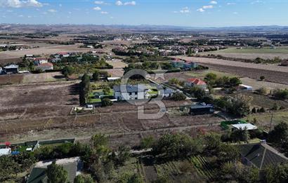 İzettin de 200m2 