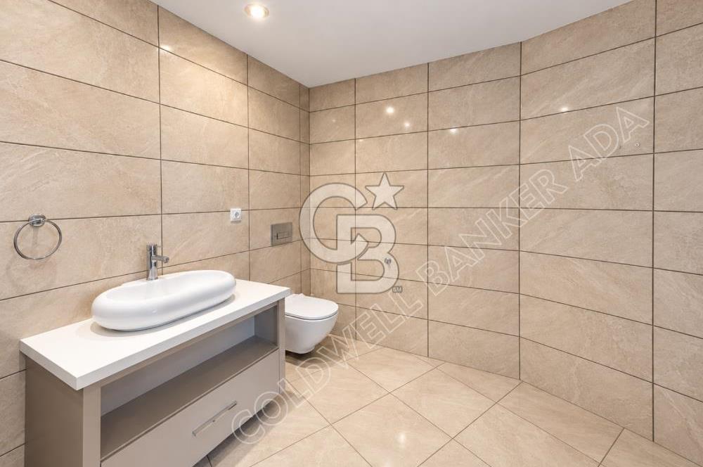 Terrace Ada'da Deniz Manzaralı, Bahçeli Dubleks Daire