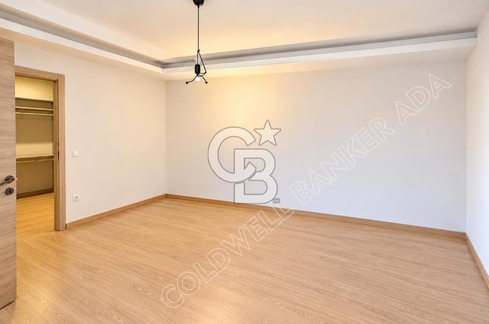 Terrace Ada'da Deniz Manzaralı, Bahçeli Dubleks Daire