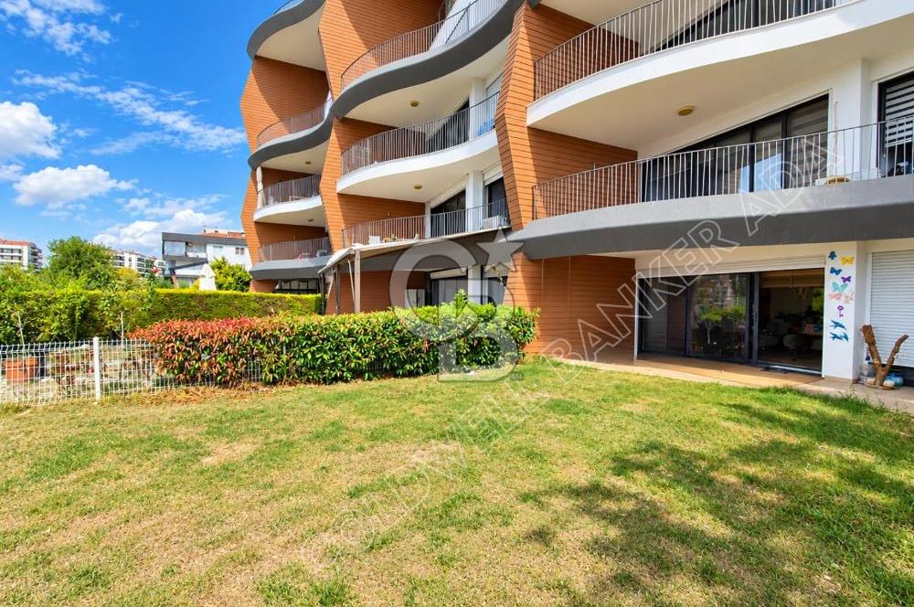 Terrace Ada'da Deniz Manzaralı, Bahçeli Dubleks Daire