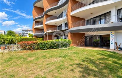 Terrace Ada'da Deniz Manzaralı, Bahçeli Dubleks Daire