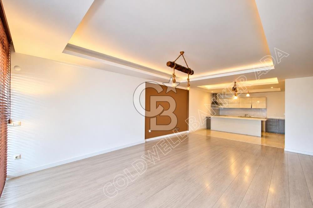 Terrace Ada'da Deniz Manzaralı, Bahçeli Dubleks Daire