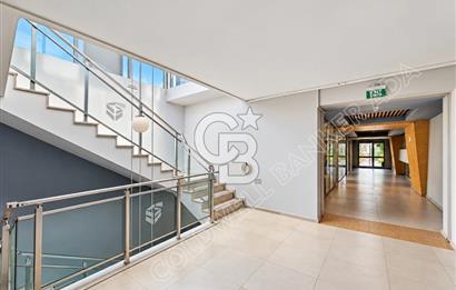 Terrace Ada'da Deniz Manzaralı, Bahçeli Dubleks Daire