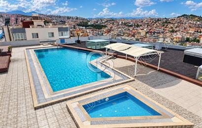Terrace Ada'da Deniz Manzaralı, Bahçeli Dubleks Daire