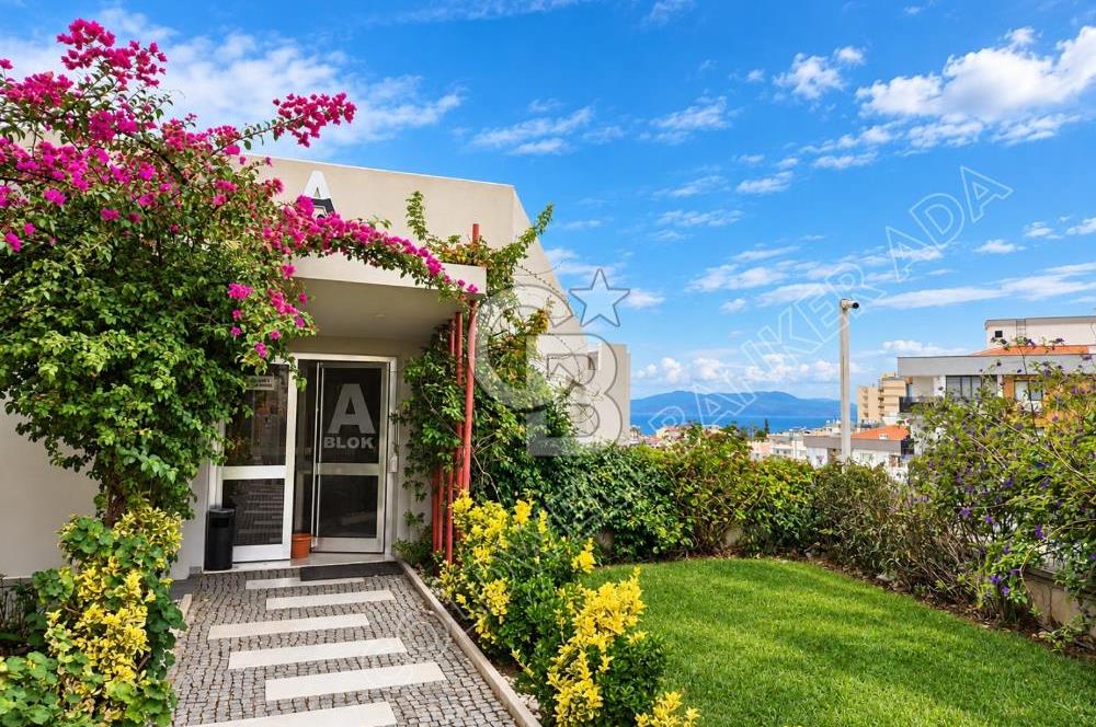 Terrace Ada'da Deniz Manzaralı, Bahçeli Dubleks Daire