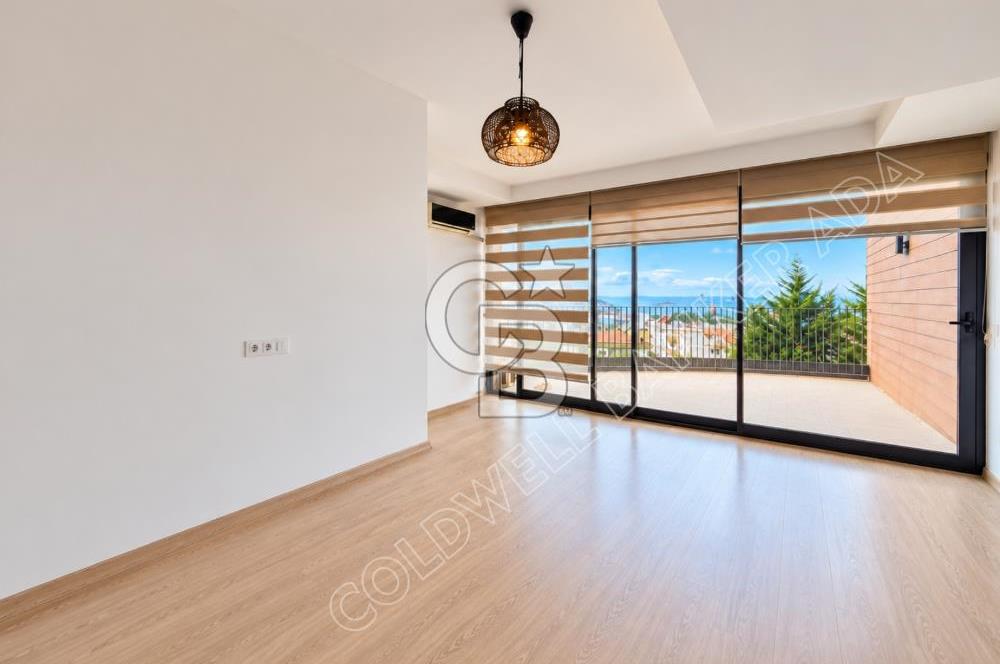 Terrace Ada'da Deniz Manzaralı, Bahçeli Dubleks Daire