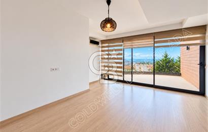 Terrace Ada'da Deniz Manzaralı, Bahçeli Dubleks Daire