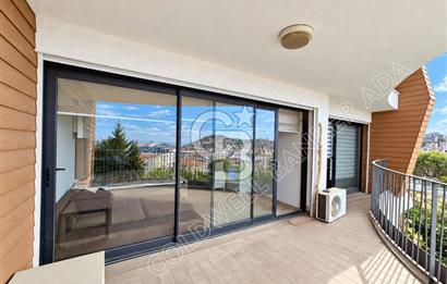 Terrace Ada'da Deniz Manzaralı, Bahçeli Dubleks Daire