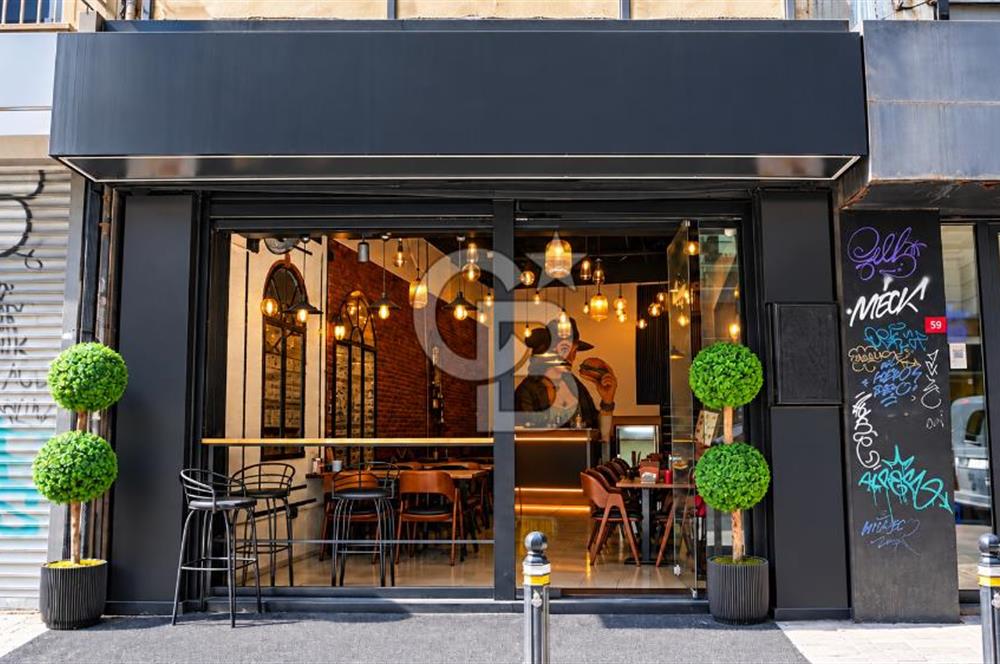 KARAKÖY'DE RESTORANLI, 12 ODALI DEVREN KİRALIK BİNA