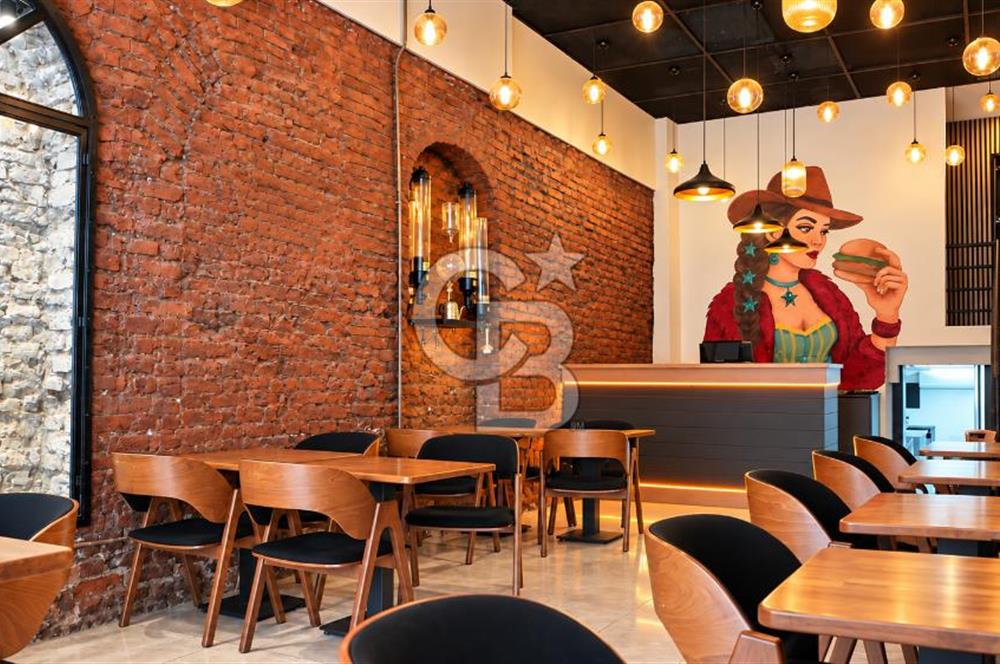 KARAKÖY'DE RESTORANLI, 12 ODALI DEVREN KİRALIK BİNA