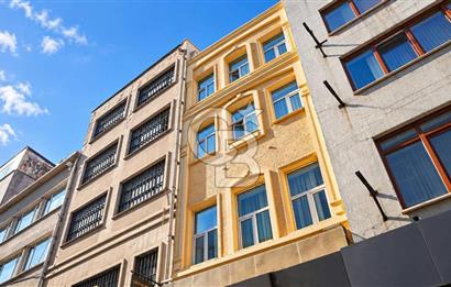 KARAKÖY'DE RESTORANLI, 12 ODALI DEVREN KİRALIK BİNA