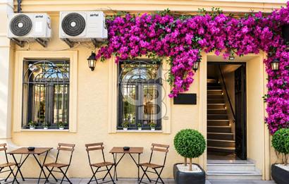 KARAKÖY'DE RESTORANLI, 12 ODALI DEVREN KİRALIK BİNA