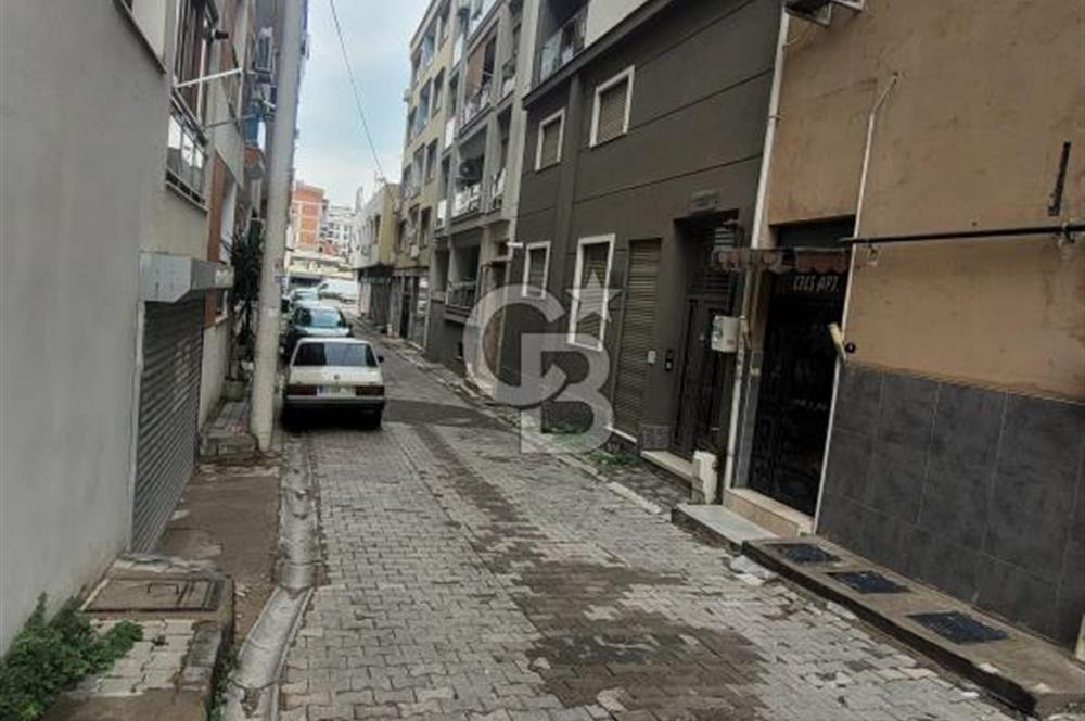 İzmir Karşıyaka Şemikler’de Anadolu Caddesi’ne 40 m, Kapalı Otoparklı Satılık 3+1 Daire