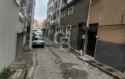 İzmir Karşıyaka Şemikler’de Anadolu Caddesi’ne 40 m, Kapalı Otoparklı Satılık 3+1 Daire