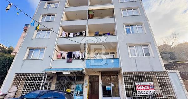 İzmit Yenidoğan Üstün Sokak 4 Kat 3+1 Sobalı Daire - 377301