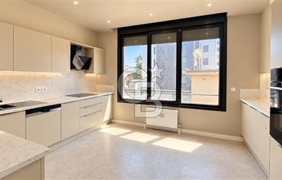 BAĞDAT CADDESİ ÜZERİNDE KİRALIK OFİS