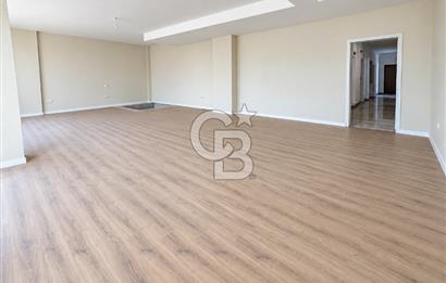 MERKEZ HAYAT ÇARŞI’DA 190 M² TERASLI, 2 KATLI KİRALIK DÜKKÂN