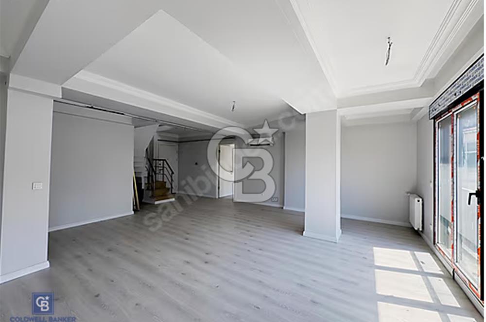 ACIBADEM ARMA ÇIKMAZI SOKAKTA 3+1 SATILIK DUBLEKS DAİRE