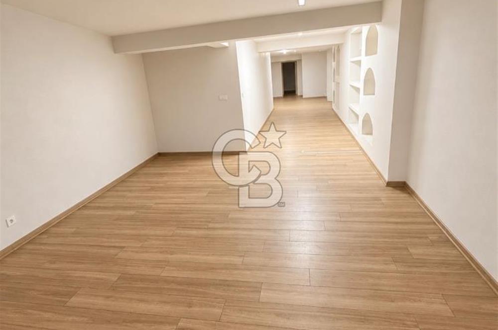 TURAN GÜNEŞ BULVARINDA YOLA CEPHELİ 280M+50M SATILIK DÜKKAN