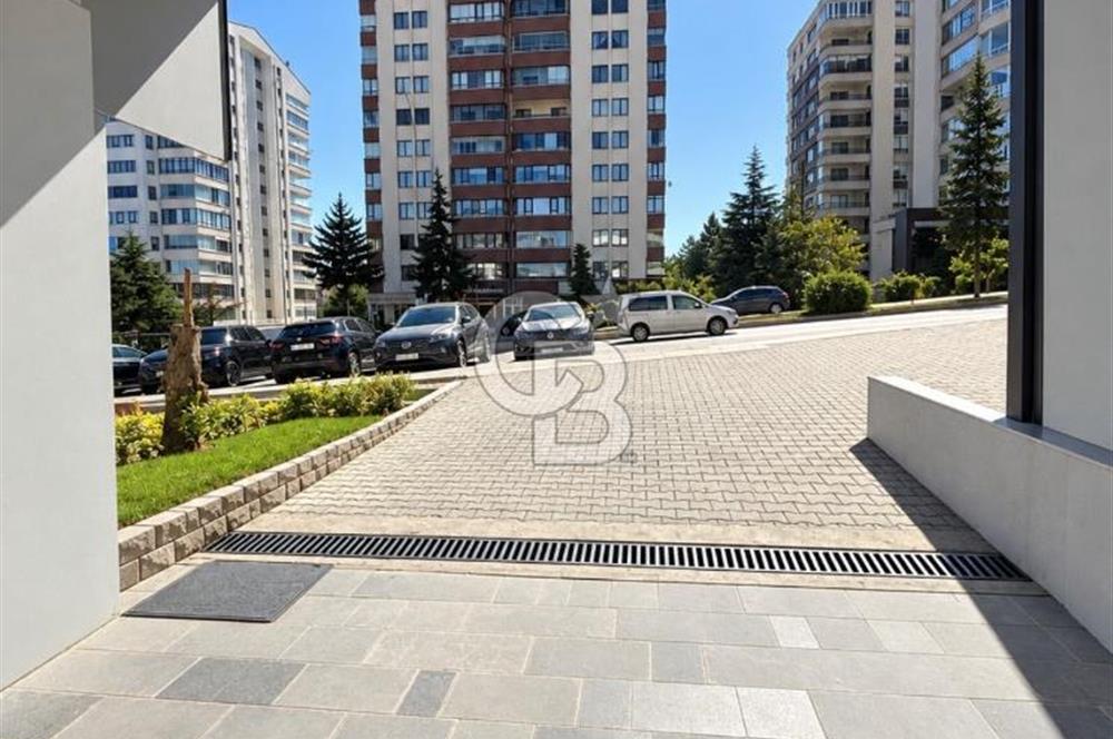 TURAN GÜNEŞ BULVARINDA YOLA CEPHELİ 280M+50M SATILIK DÜKKAN