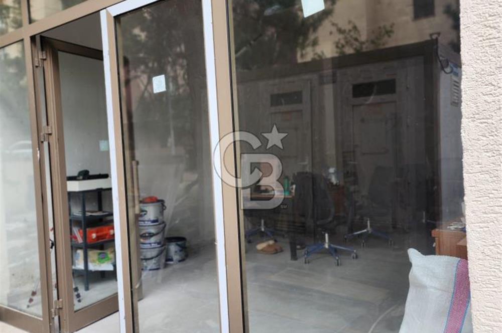 BOSTANCI GÖSTERİ MERKEZİ YAKININDA BACALI HER İŞE UYGUN DÜKKAN